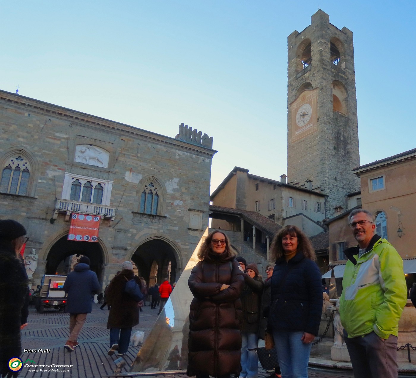 04 Piazza Vecchia.JPG